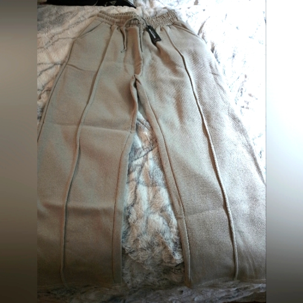 PLT NWT Moss Seamed Sweatpants